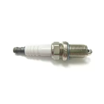 شمع خودرو اکیوم تک پلاتین A۷ بسته ۴ عددی Eyquem Single Spark Plug A7 Model RFN58LZ َRFN58LZ